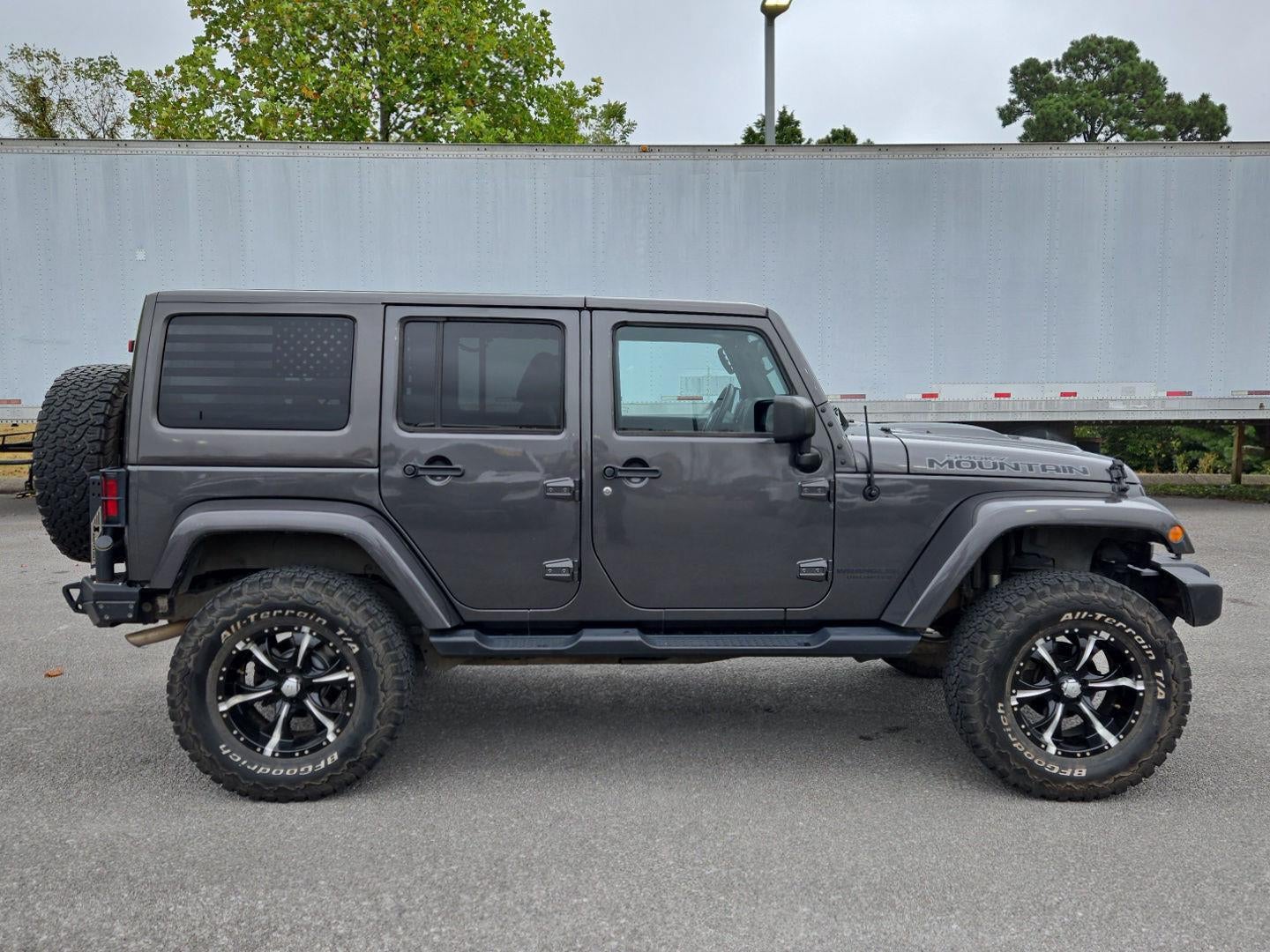 2017 Jeep Wrangler Unlimited Smoky Mountain 4x4
