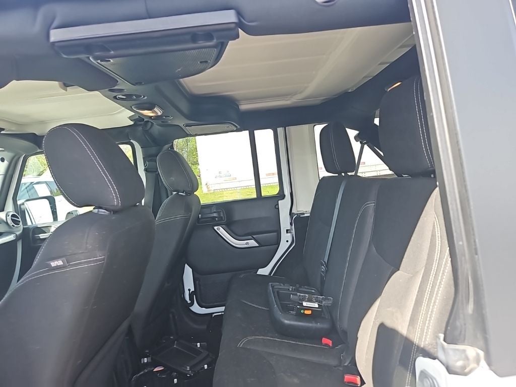 2017 Jeep Wrangler Unlimited Sahara 4x4