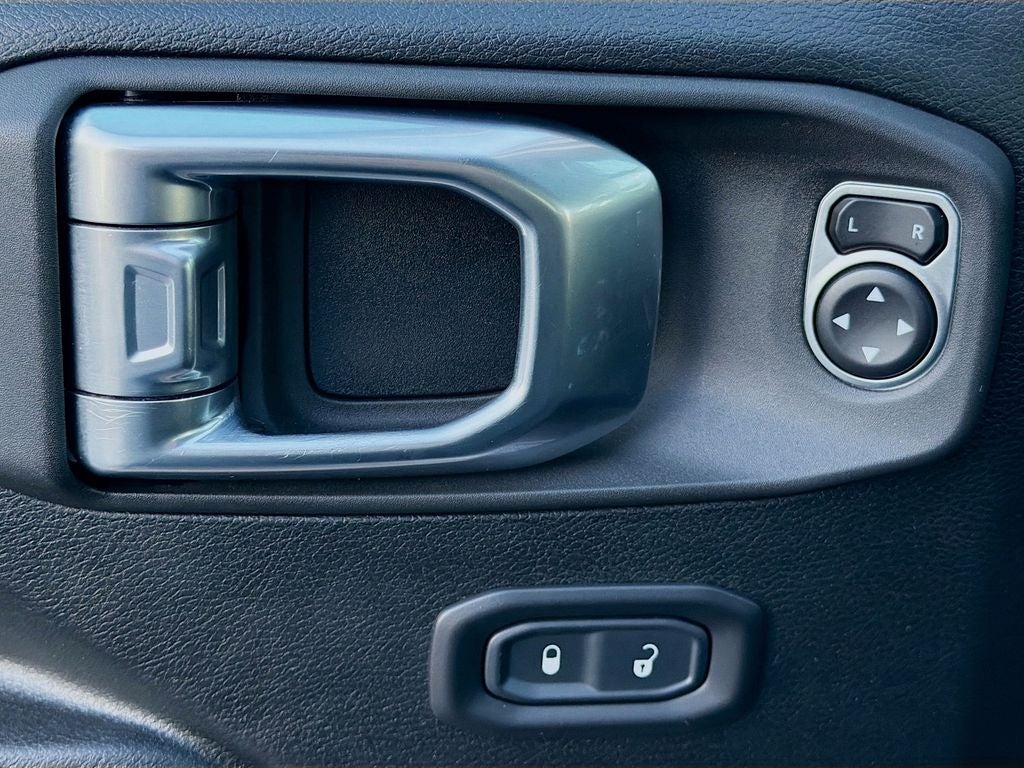 2020 Jeep Wrangler Unlimited Willys 4X4