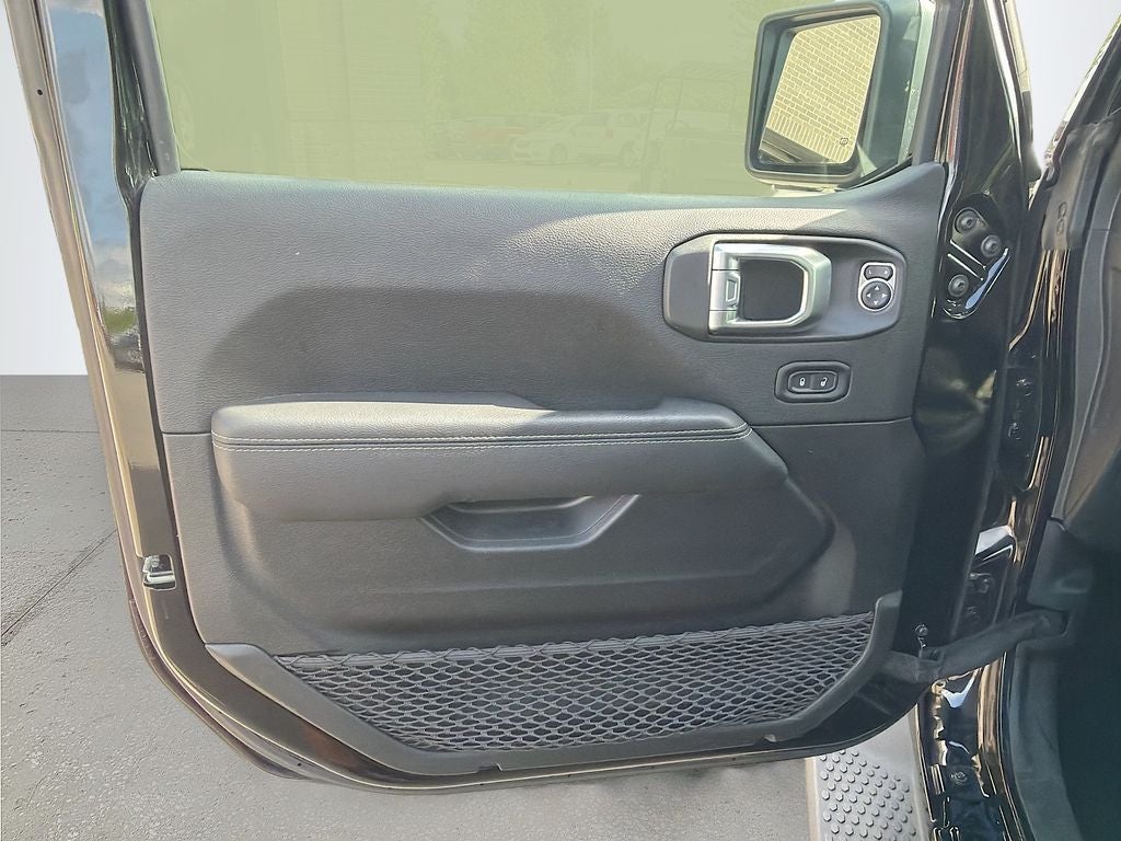 2022 Jeep Wrangler Unlimited Sahara 4x4
