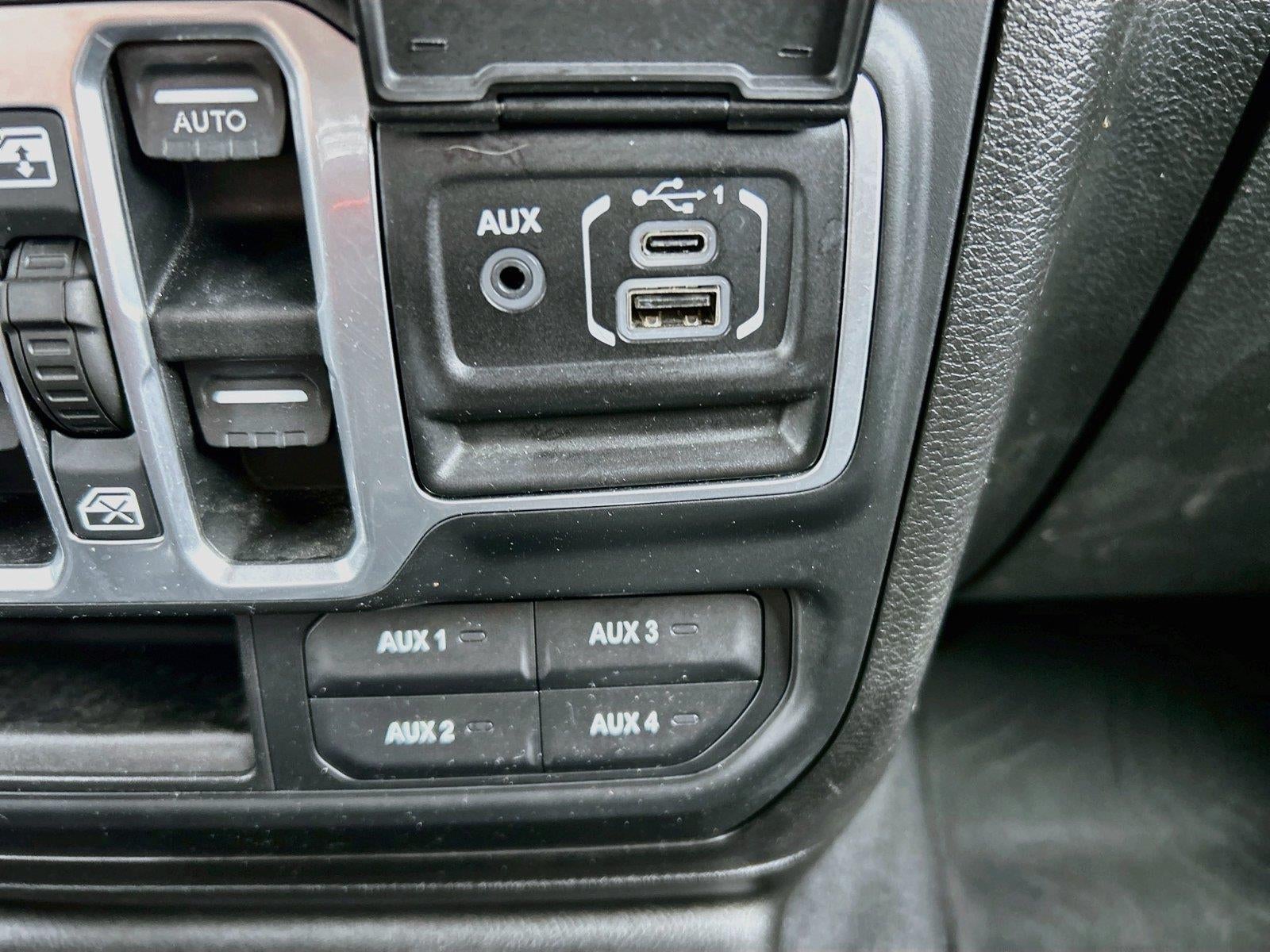 2018 Jeep Wrangler Unlimited Sahara 4x4