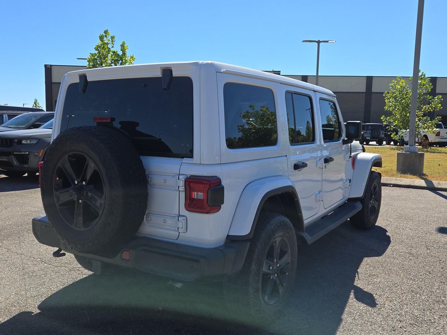 2022 Jeep Wrangler Unlimited Sahara Altitude 4x4