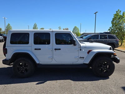 2022 Jeep Wrangler Unlimited Sahara Altitude 4x4