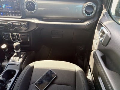 2022 Jeep Wrangler Unlimited Sahara 4x4