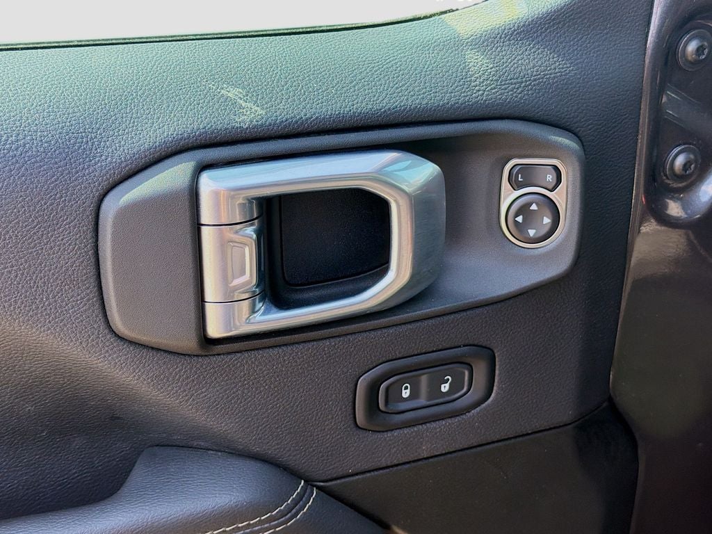 2022 Jeep Wrangler Unlimited Sahara 4x4