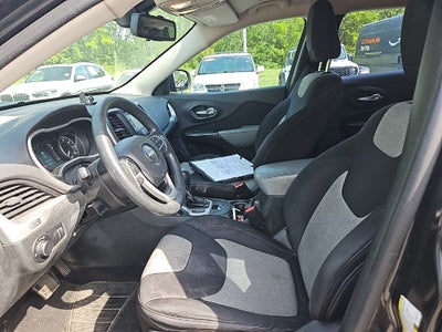 2014 Jeep Cherokee Sport