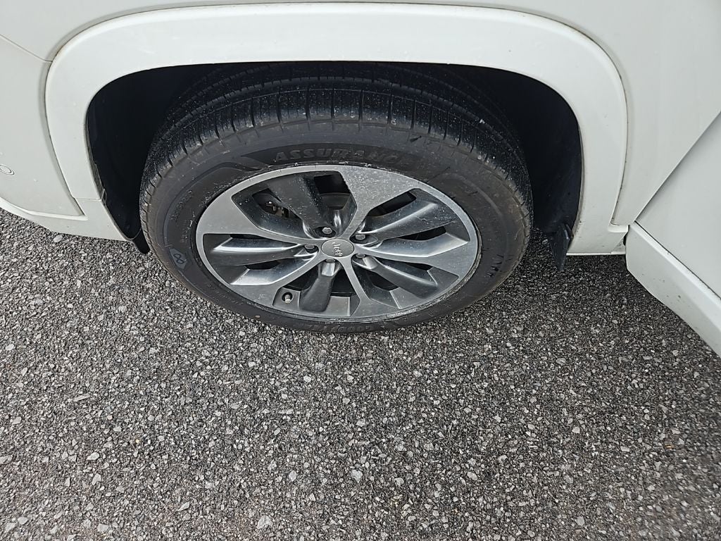 2019 Jeep Cherokee Overland 4x4