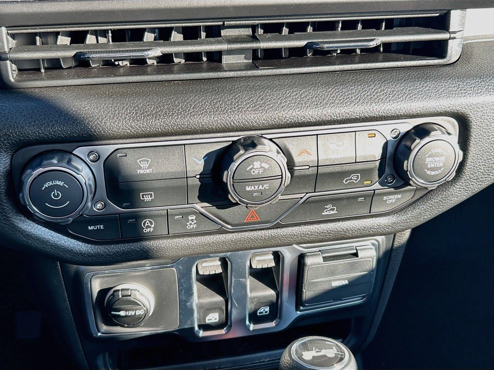 2027 Jeep Wrangler WRANGLER 2-DOOR SPORT