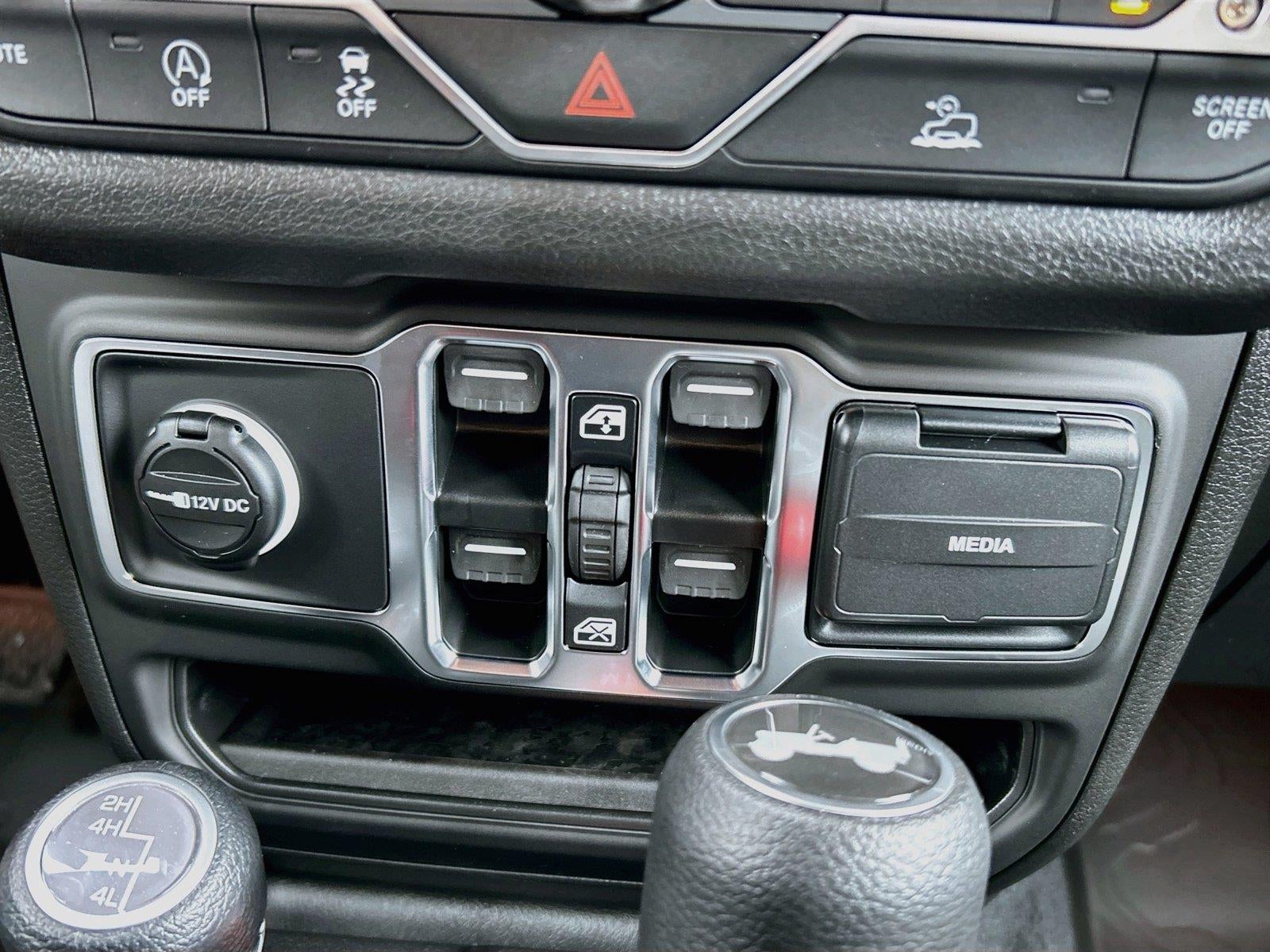 2027 Jeep Wrangler WRANGLER 4-DOOR SPORT S