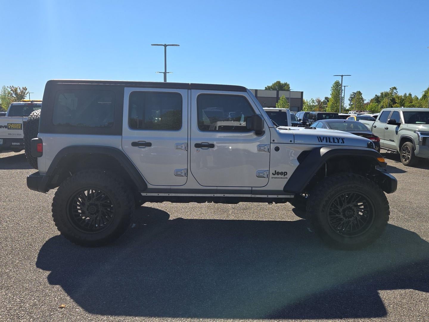 2024 Jeep Wrangler 4-Door Willys 4x4