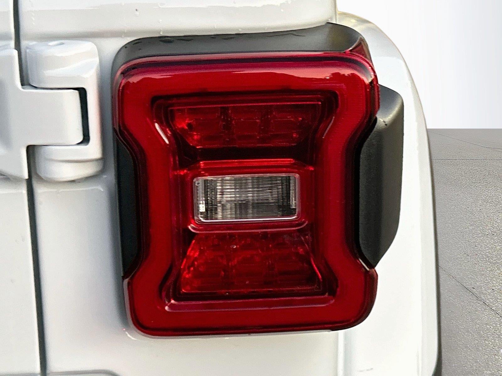 2027 Jeep Wrangler WRANGLER 4-DOOR SAHARA
