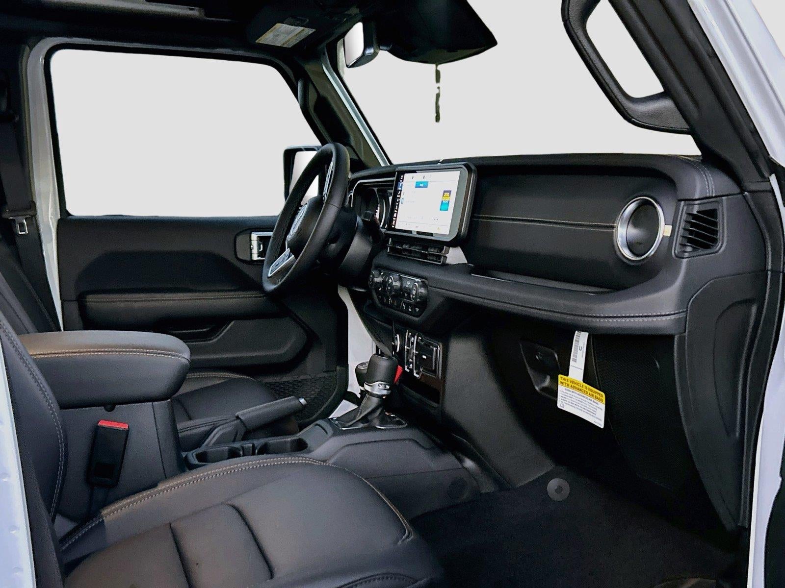 2027 Jeep Wrangler WRANGLER 4-DOOR SAHARA
