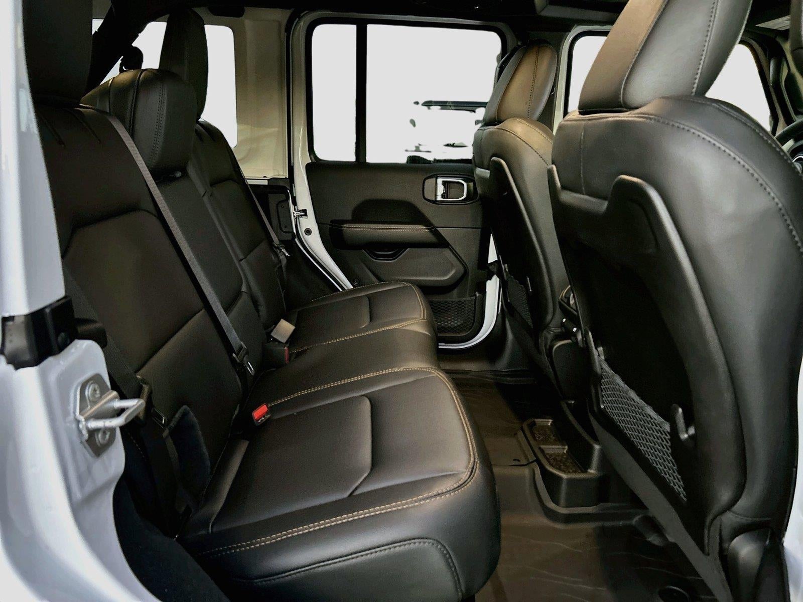 2027 Jeep Wrangler WRANGLER 4-DOOR SAHARA