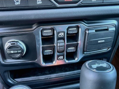 2027 Jeep Wrangler WRANGLER 4-DOOR SAHARA