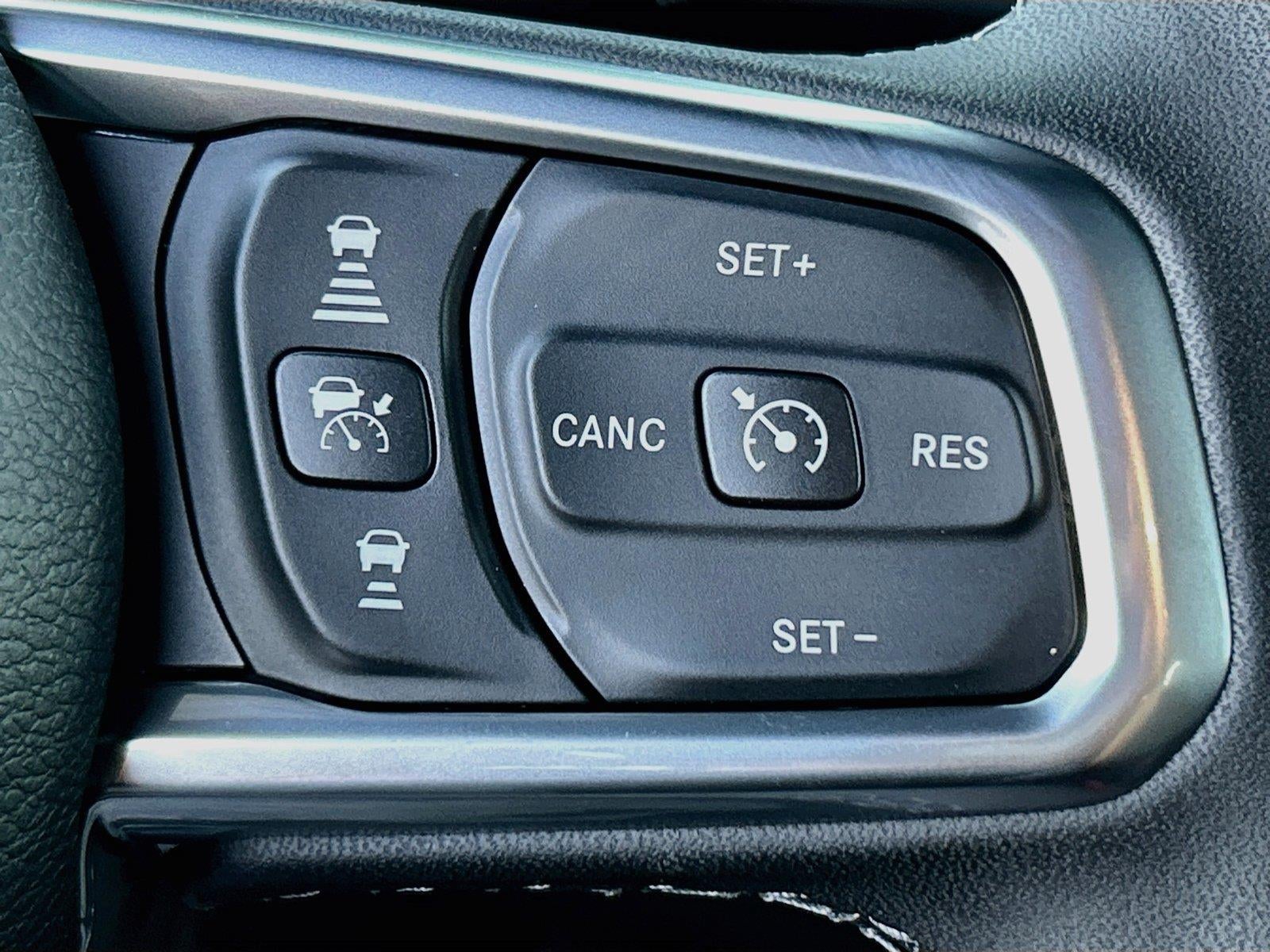 2027 Jeep Wrangler WRANGLER 4-DOOR SAHARA