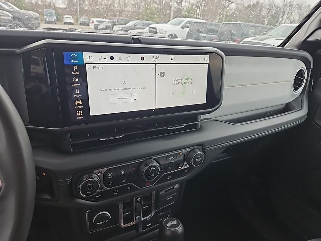 2024 Jeep Wrangler 4-Door Sahara 4x4