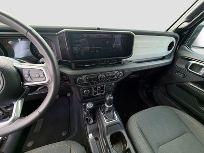 2024 Jeep Wrangler 4-Door Sahara 4x4