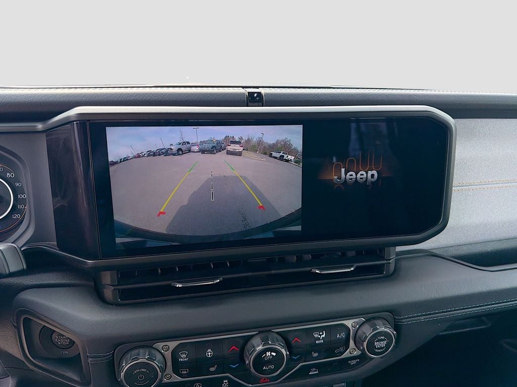 2024 Jeep Wrangler 4-Door Sahara 4x4