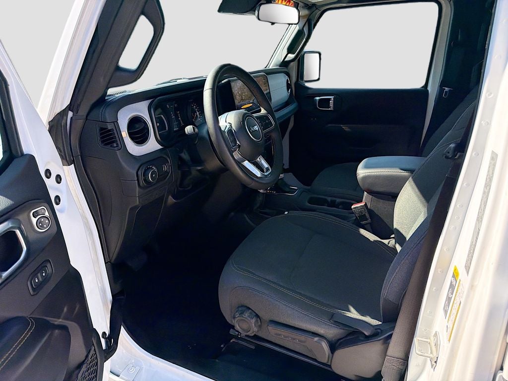 2024 Jeep Wrangler 4-Door Sahara 4x4