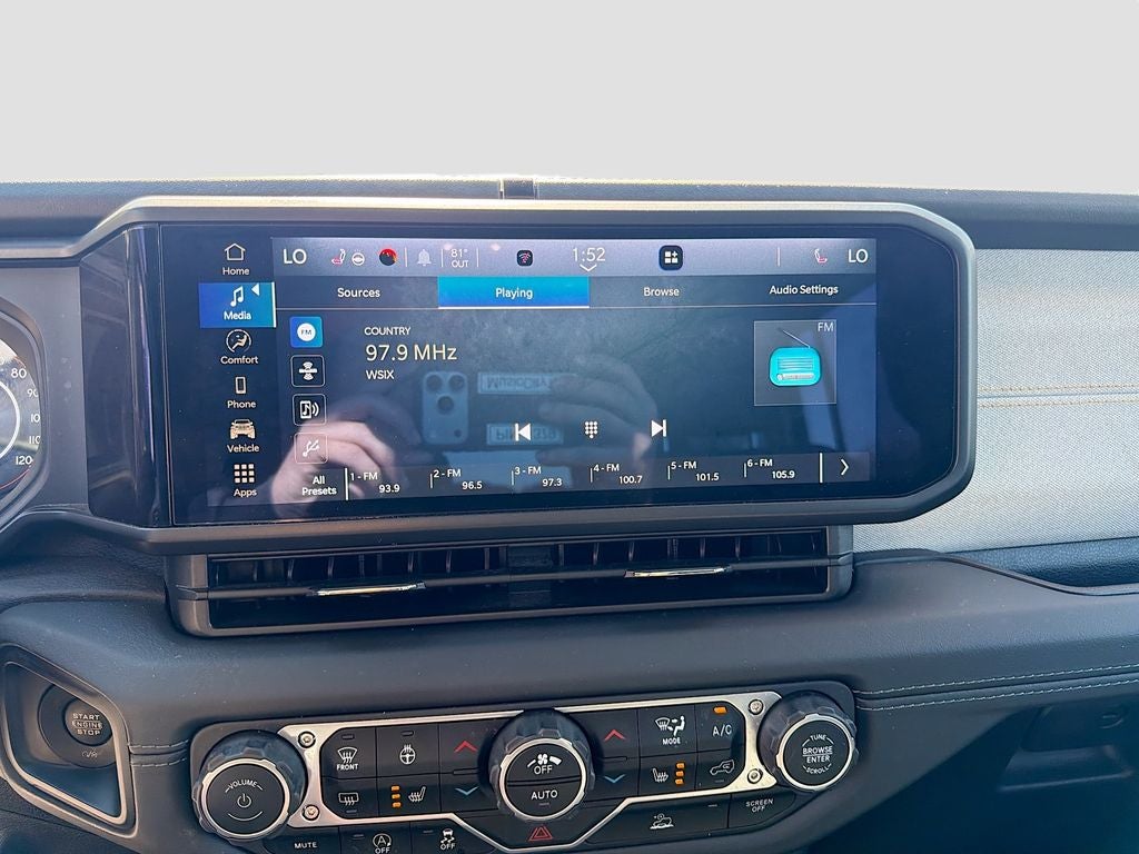 2024 Jeep Wrangler 4-Door Sahara 4x4