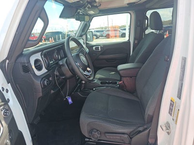 2024 Jeep Wrangler 4-Door Sahara 4x4