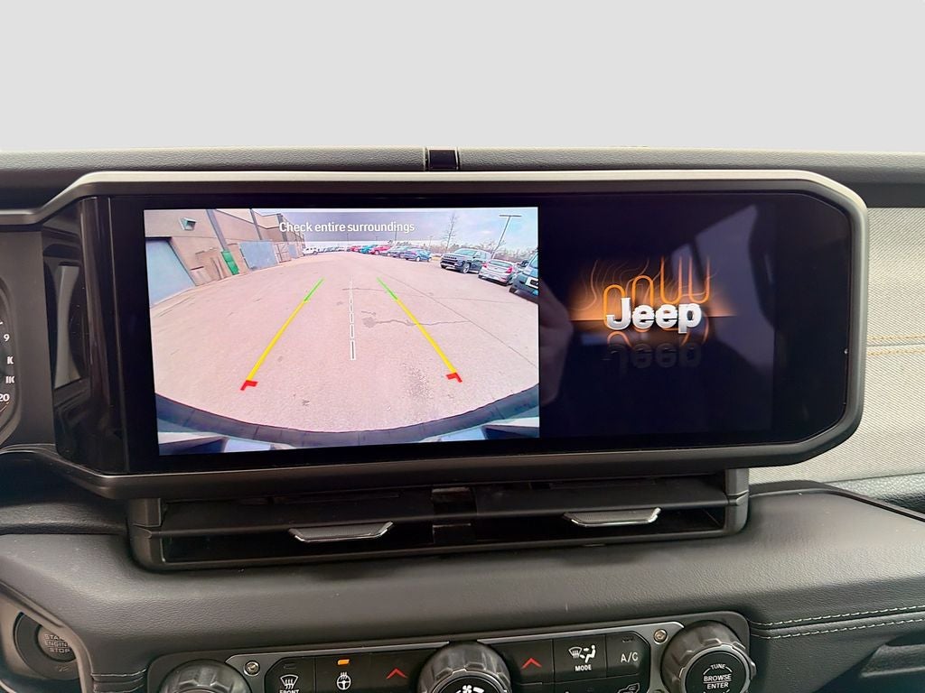 2024 Jeep Wrangler 4-Door Sahara 4x4