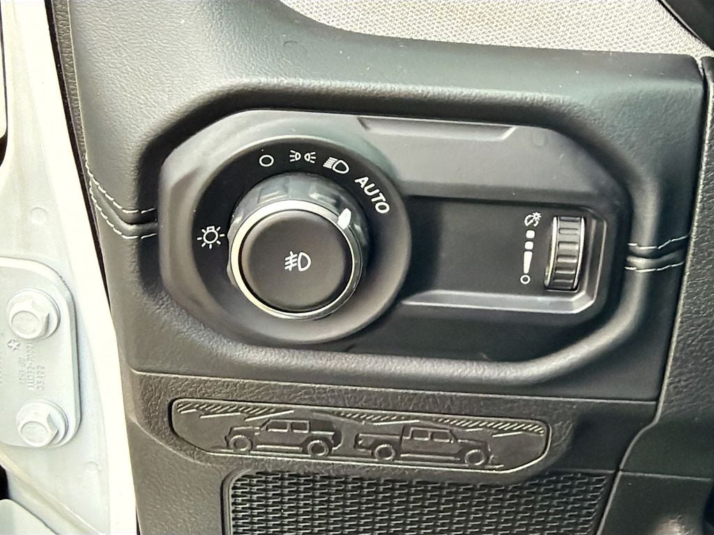 2024 Jeep Wrangler 4-Door Sahara 4x4