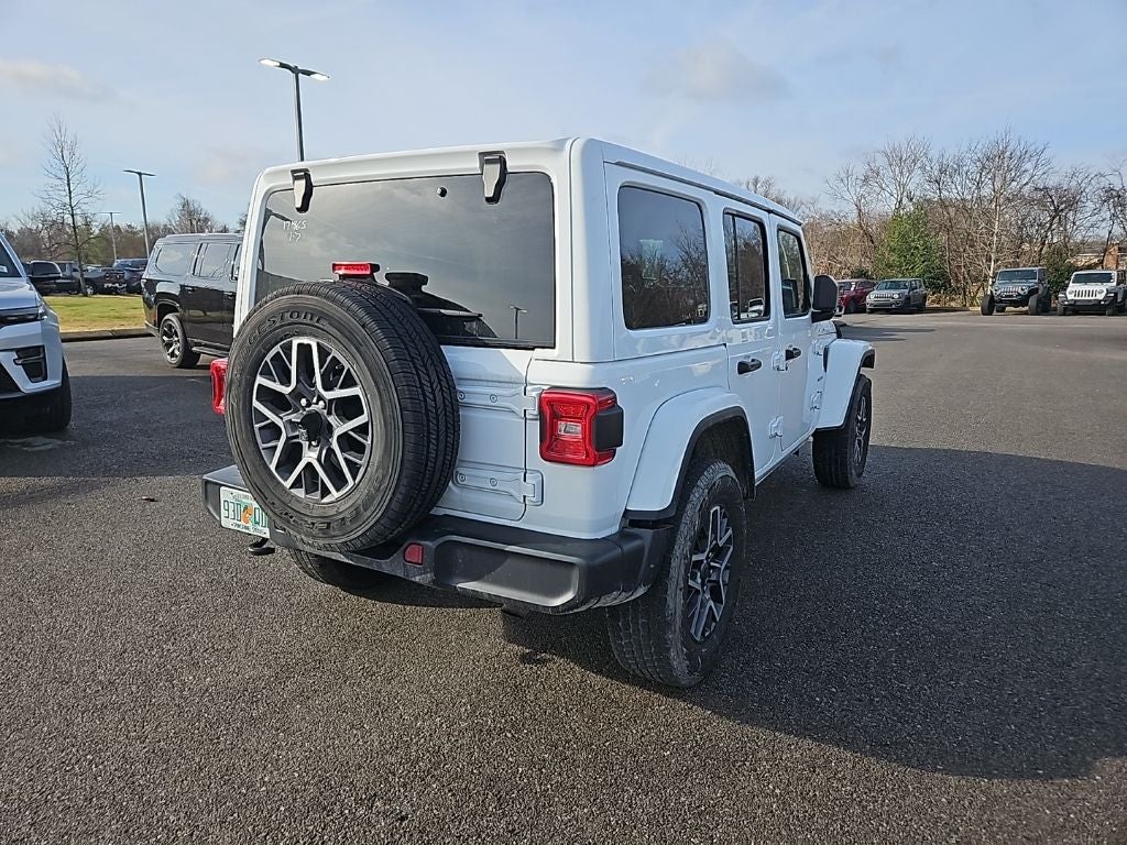 2024 Jeep Wrangler 4-Door Sahara 4x4