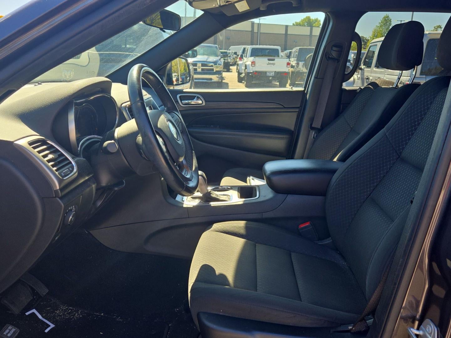 2020 Jeep Grand Cherokee Laredo E 4x2