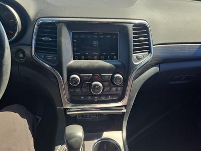 2020 Jeep Grand Cherokee Laredo E 4x2