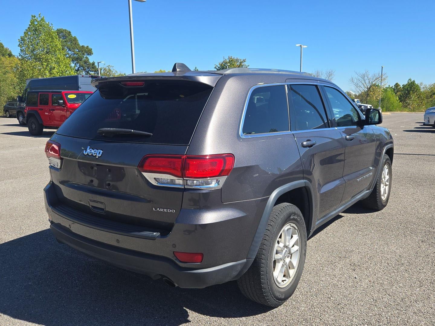 2020 Jeep Grand Cherokee Laredo E 4x2