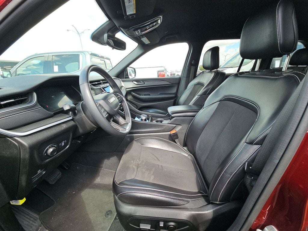 2024 Jeep Grand Cherokee Altitude 4x2