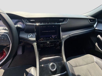 2024 Jeep Grand Cherokee Altitude 4x2