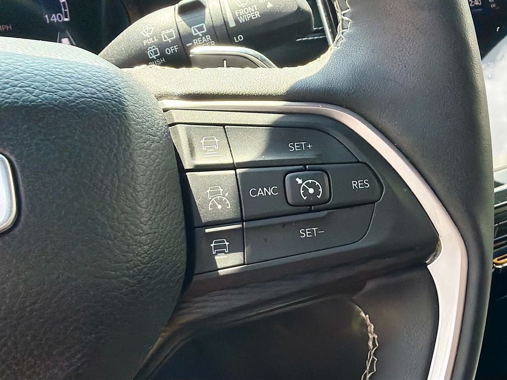 2024 Jeep Grand Cherokee Altitude 4x2