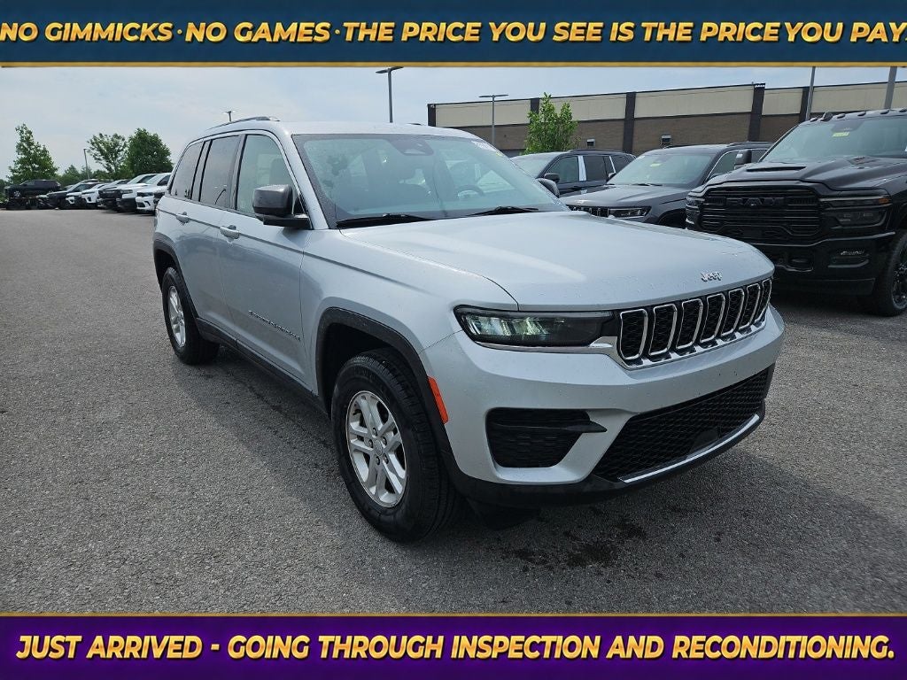 2024 Jeep Grand Cherokee Laredo 4x2