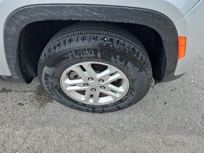 2024 Jeep Grand Cherokee Laredo 4x2
