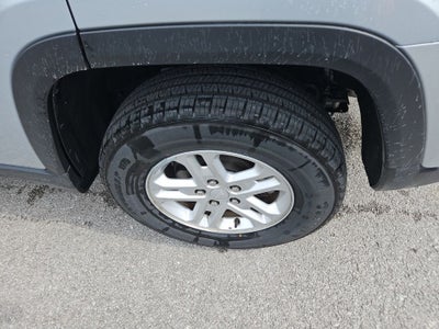 2024 Jeep Grand Cherokee Laredo 4x2