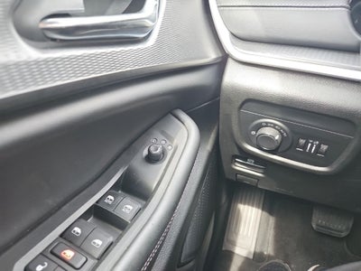 2024 Jeep Grand Cherokee Laredo 4x2