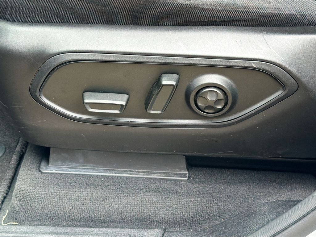 2024 Jeep Grand Cherokee Laredo 4x2