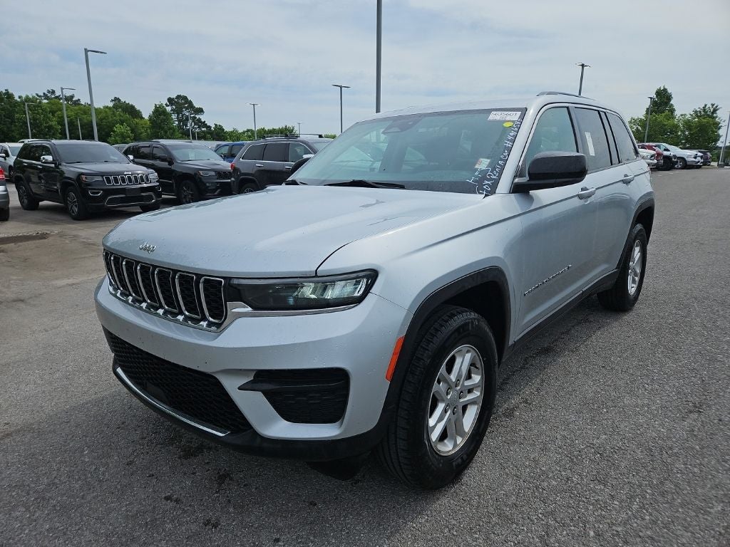 2024 Jeep Grand Cherokee Laredo 4x2