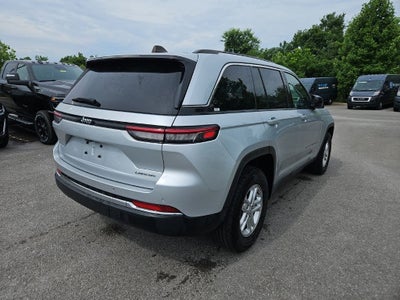 2024 Jeep Grand Cherokee Laredo 4x2