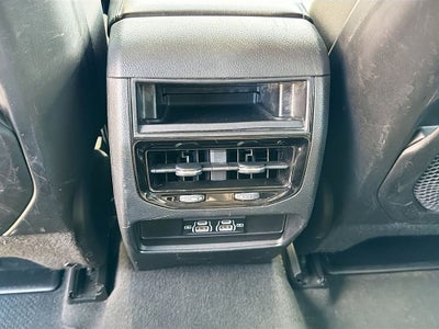 2023 Jeep Grand Cherokee Laredo 4x2