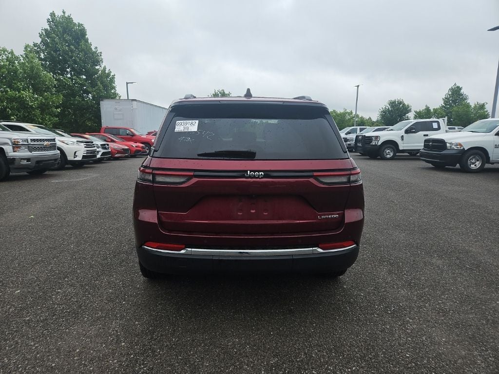2023 Jeep Grand Cherokee Laredo 4x2