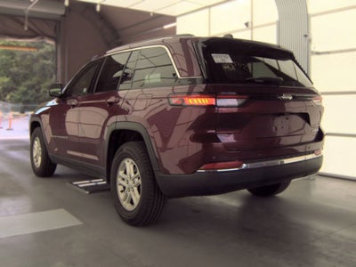 2023 Jeep Grand Cherokee Laredo 4x2