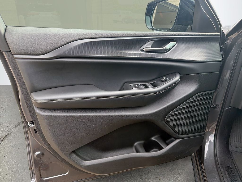 2024 Jeep Grand Cherokee Altitude 4x2