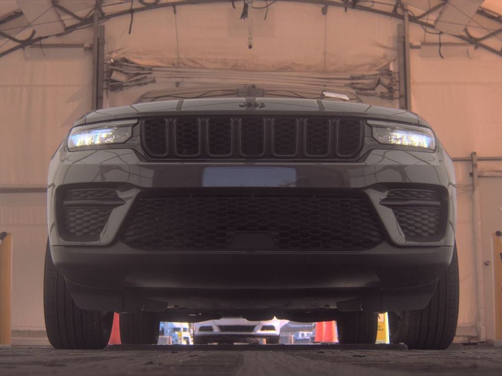 2024 Jeep Grand Cherokee Altitude 4x2