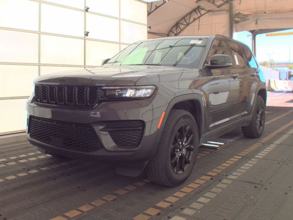 2024 Jeep Grand Cherokee Altitude 4x2