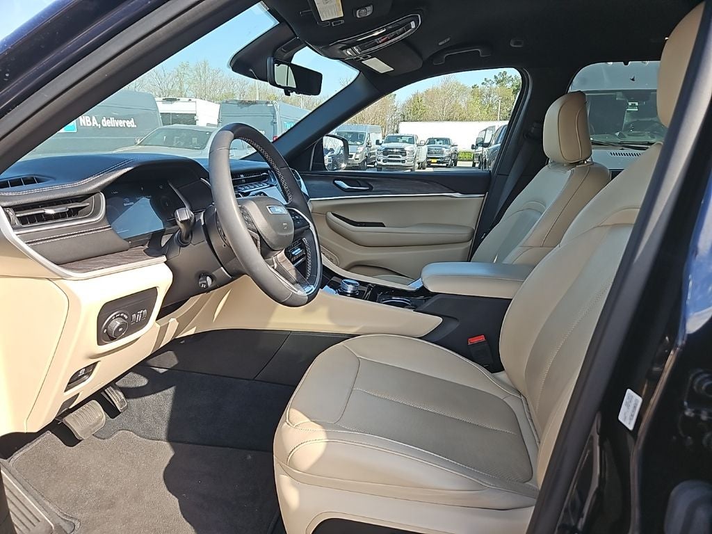 2023 Jeep Grand Cherokee Limited 4x2