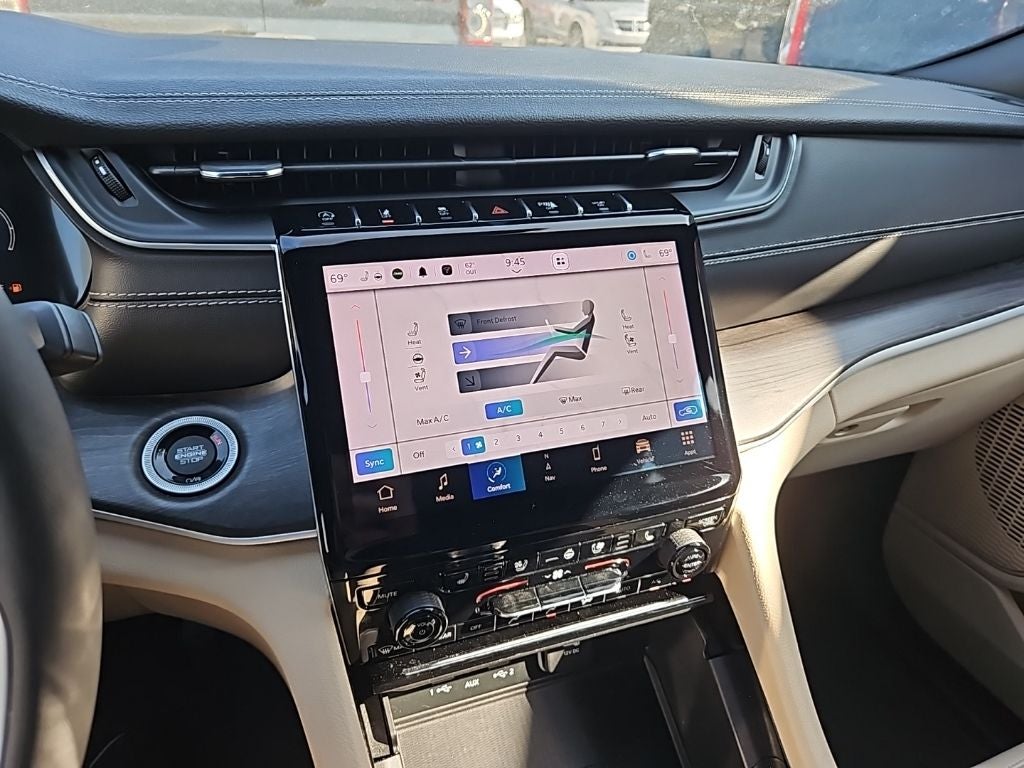 2023 Jeep Grand Cherokee Limited 4x2