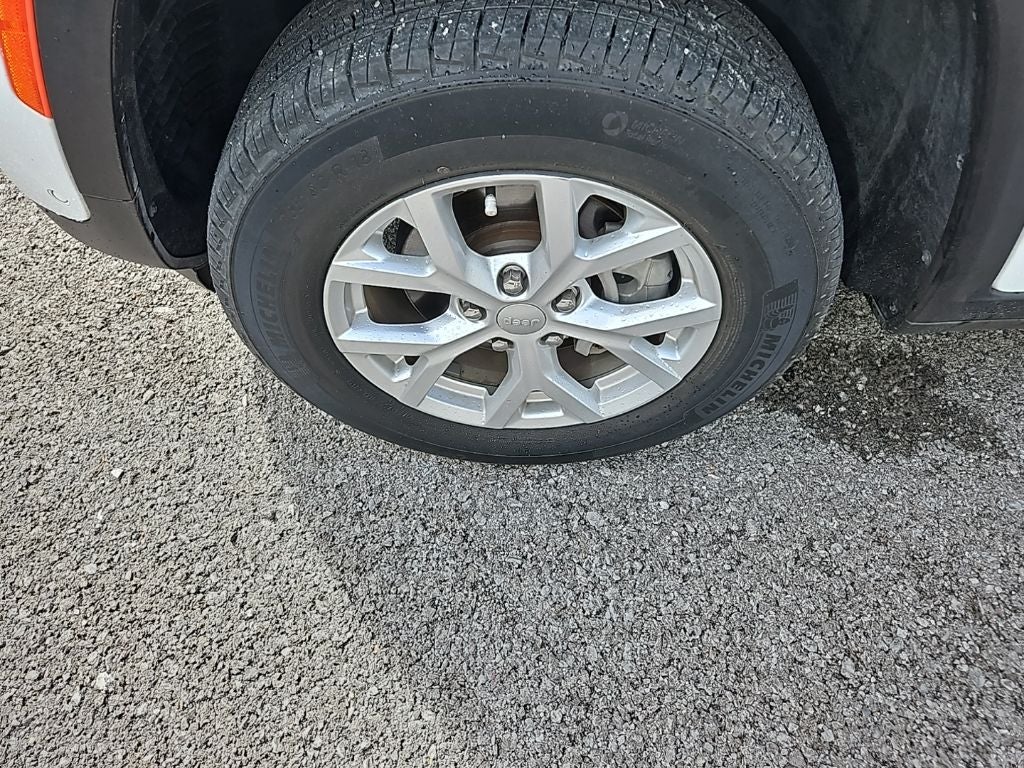 2023 Jeep Grand Cherokee Limited 4x2